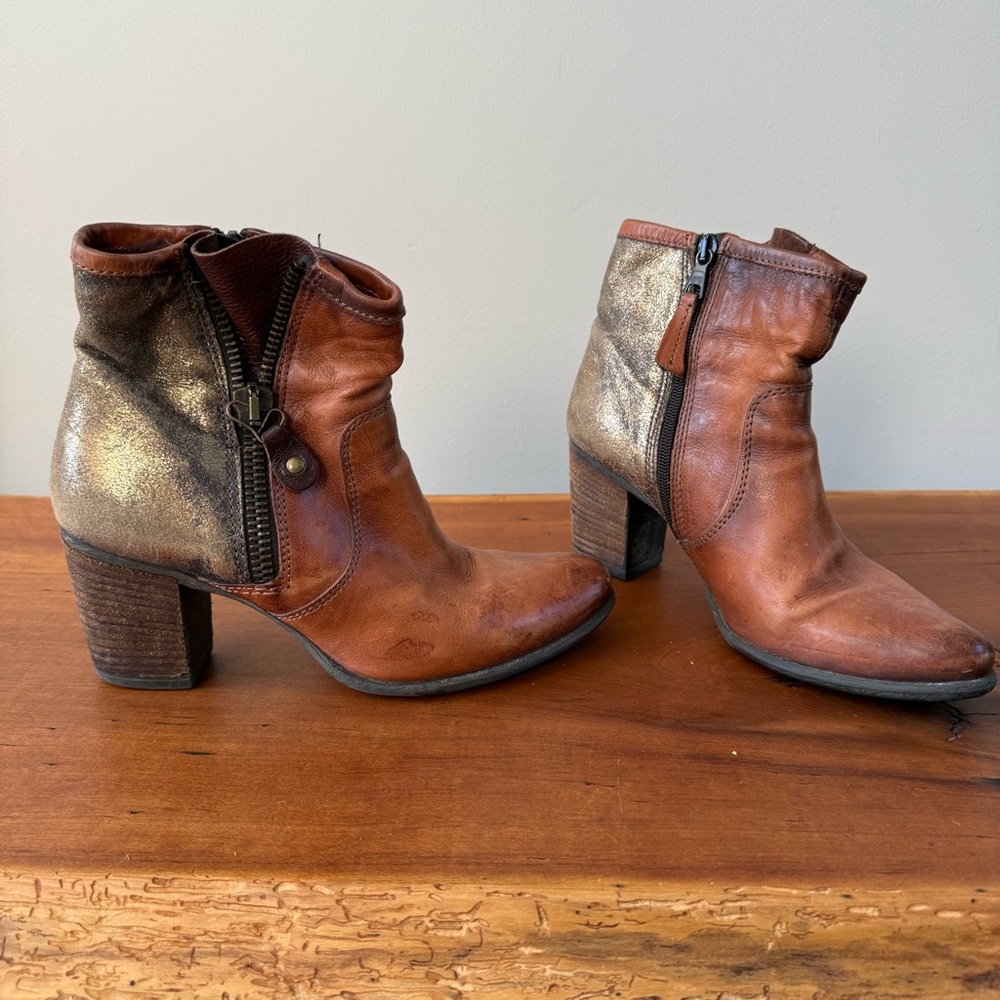 MJUS Brown and Gold Ankle Boots size 8.5